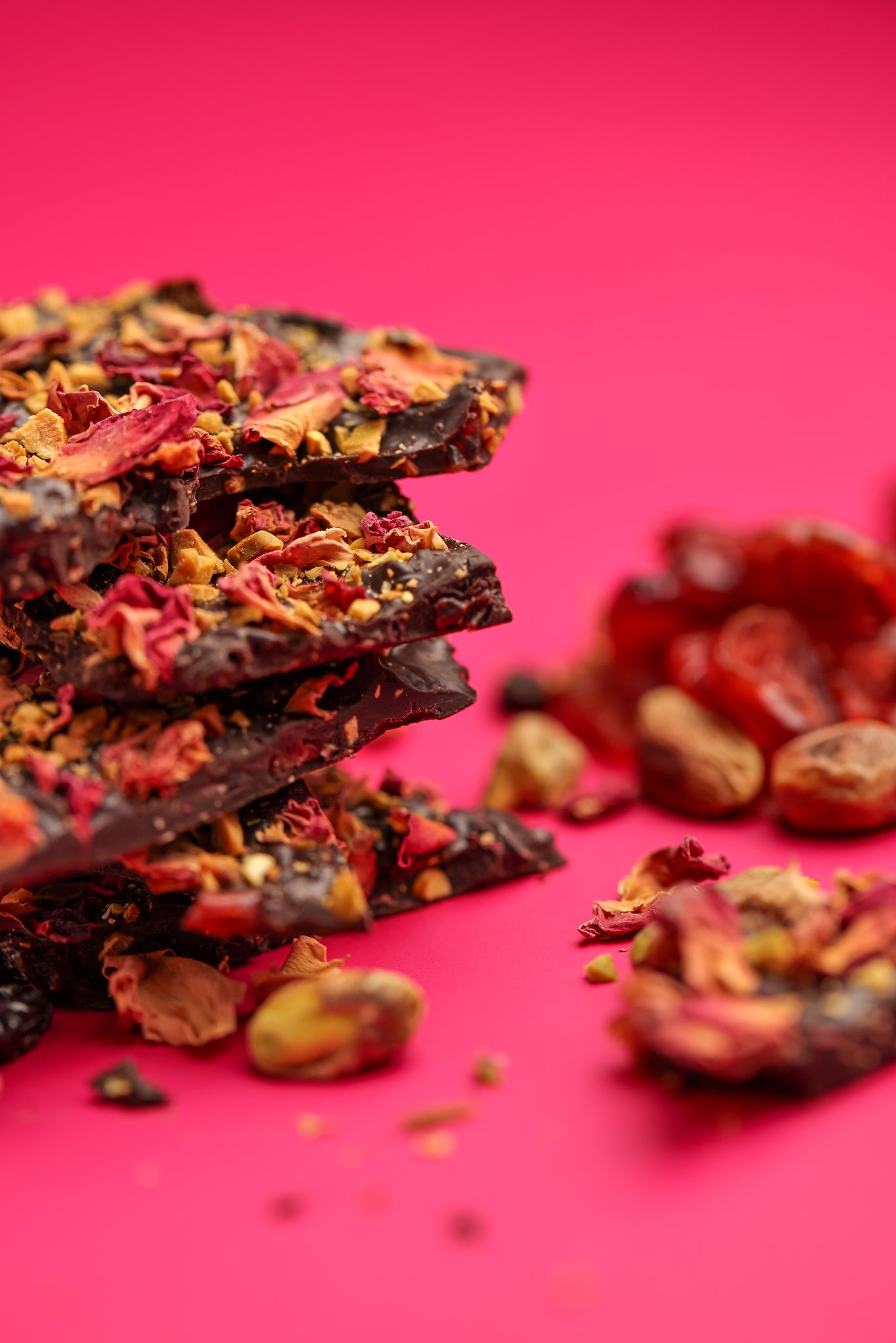 Pistachio, Berries & Rose Chocolate Bark Thins (200 gms)
