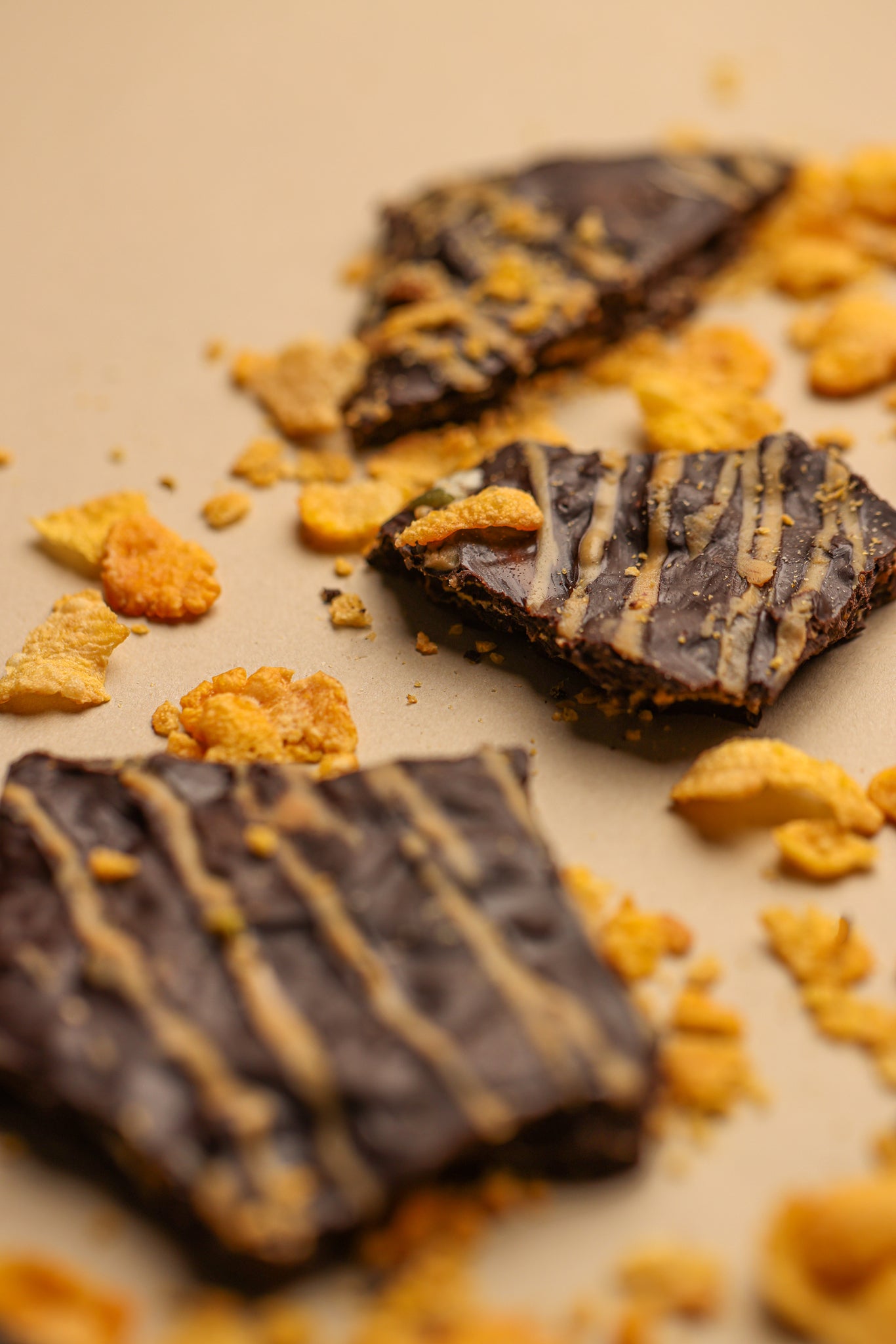 Peanut Butter & Cornflakes Chocolate Bark Thins (200 gms)