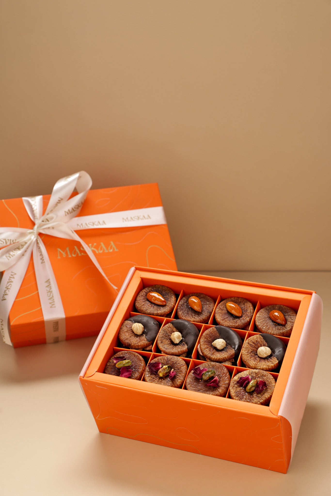 Luxury Box of 12 Assorted Stuffed Figs (40 gms each)